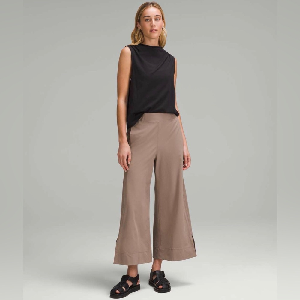 Lululemon Stretch Woven High-Rise Wide-Leg Cropped Pant in  "Taupetastic" Sz M - Picture 6 of 7